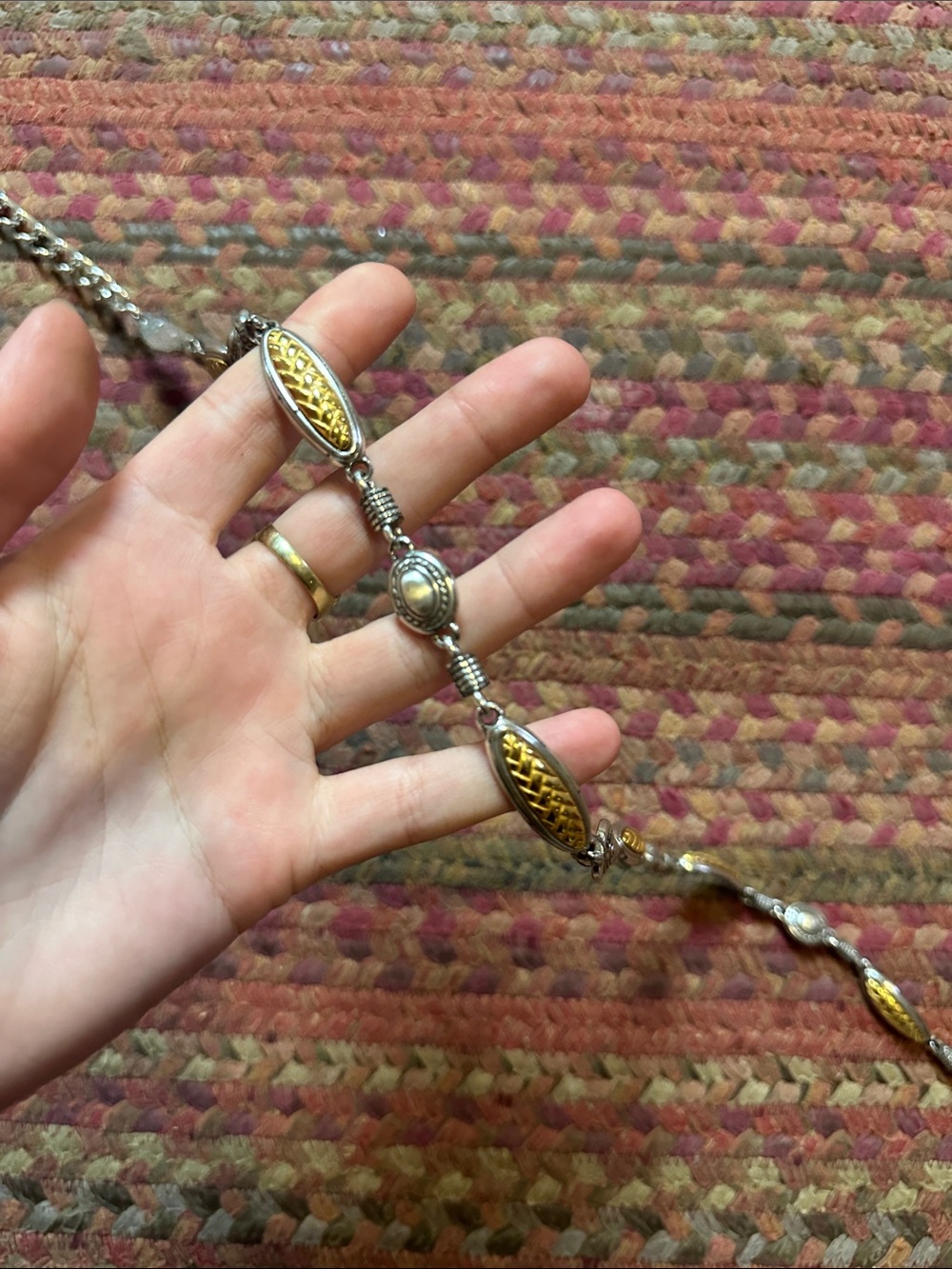 Delicate Two-Tone Women's Chain belt in Silver and Gold - Picture 4 of 4